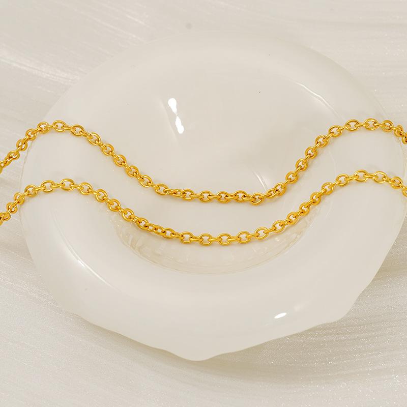 New titanium steel simple light luxury sweater chain new gold necklace stacked with cold