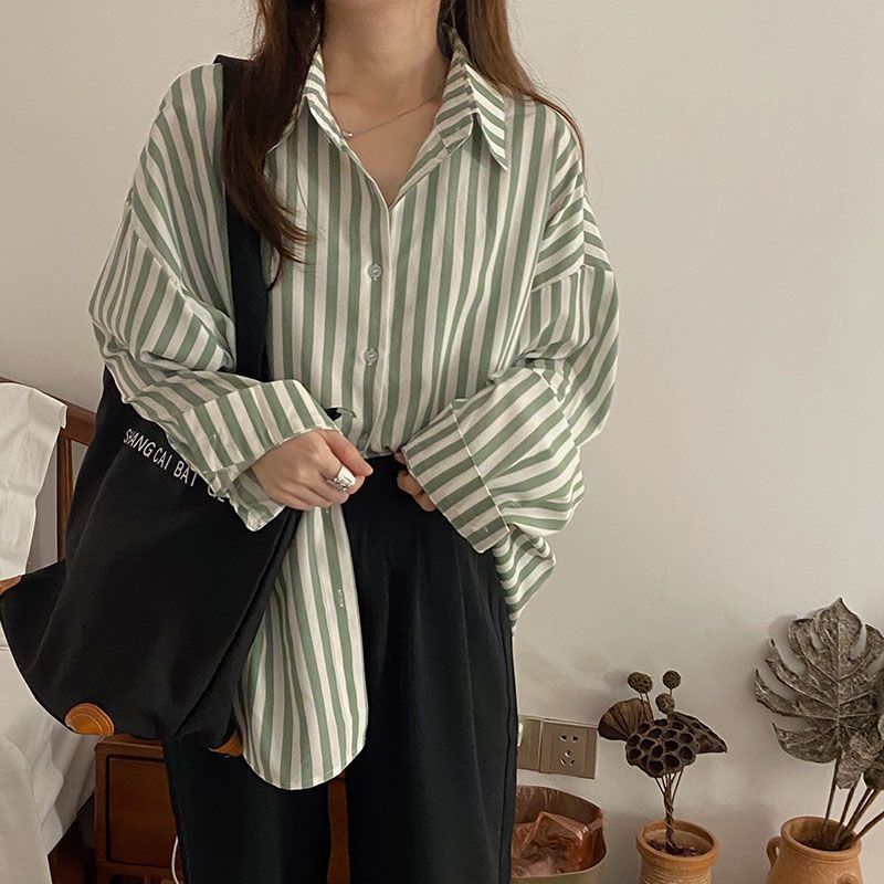 Minimalist Green Striped Shirt for Women with A Sense of Design for The New Spring Lazy Coat Long-sleeved Top