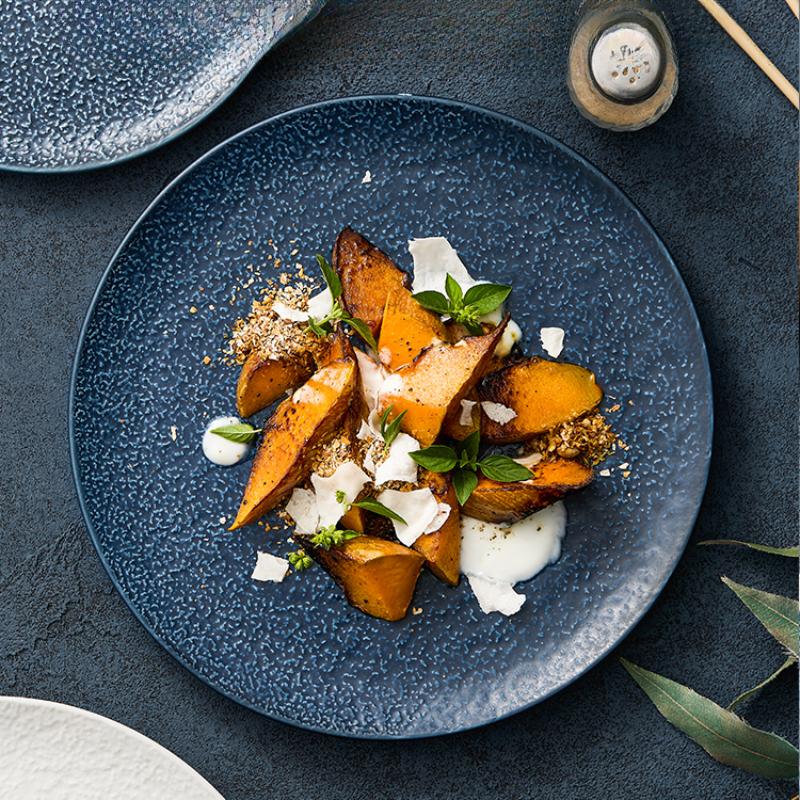 

Круглая матовая керамическая тарелка для стейка в западном стиле, бытовая посуда для пасты, высококлассная посуда для отелей и ресторанов, тарелки для салата.