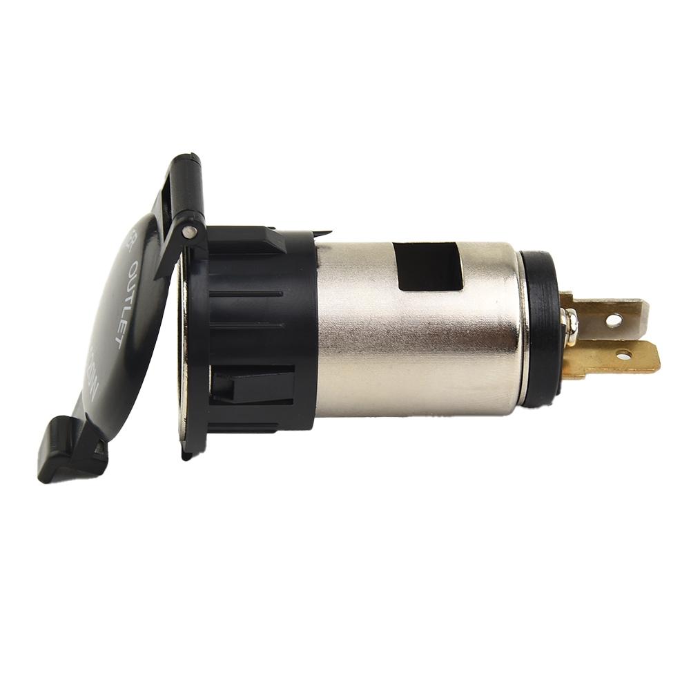 Heavy Duty 12V Power Socket Supplies Up to 120W for Vehicle Electronics