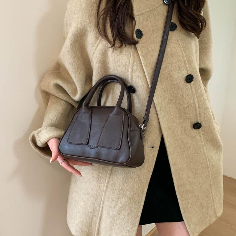 Handbag Bag Women's 2025 New Trendy Autumn and Winter Niche Light Luxury High-end Retro Shoulder Bag Crossbody Small Square Bag