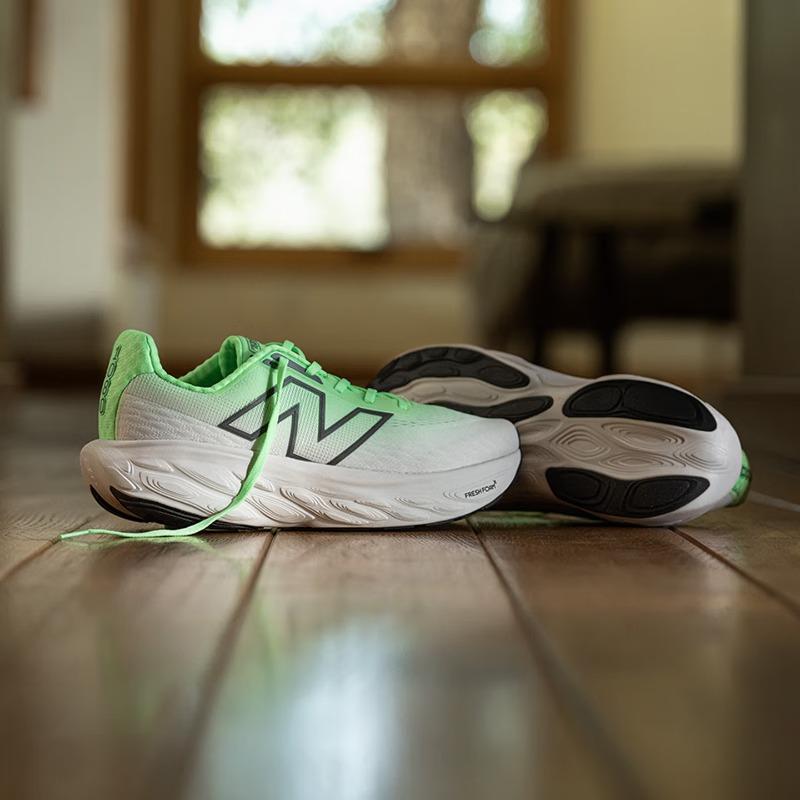 NEW BALANCE Jogging Men's and Women's Shoes for Fitness and Running - M1080J14