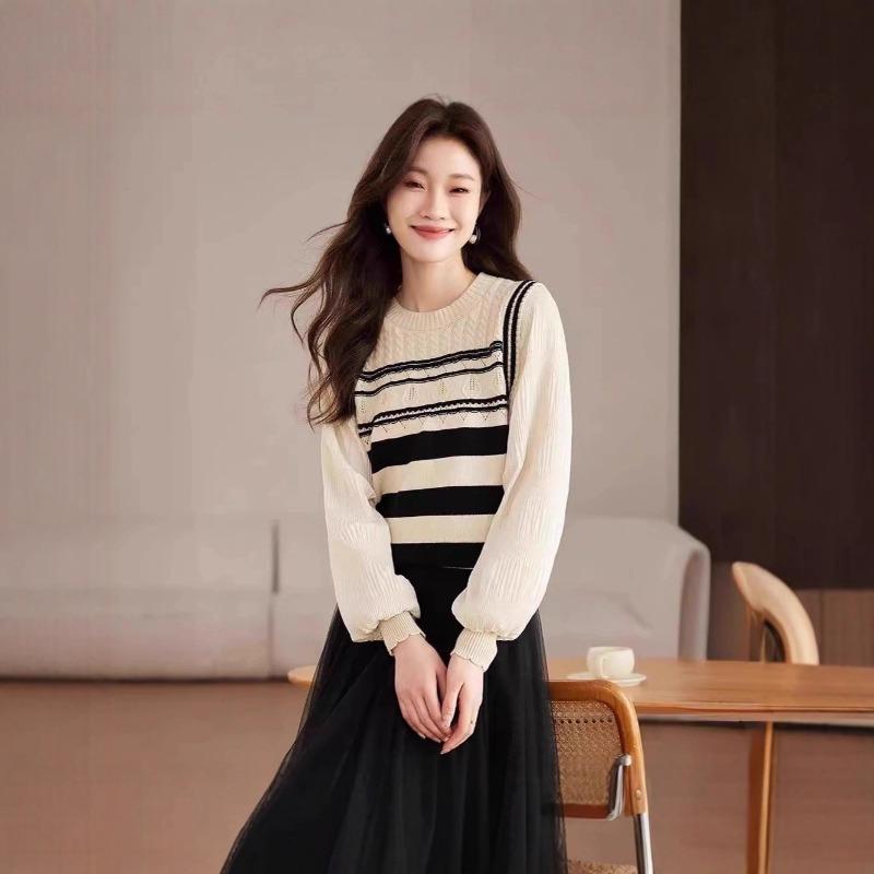 Black and white striped round neck fake two-piece lantern sleeve knitted sweater women's spring splicing sweater loose shirt