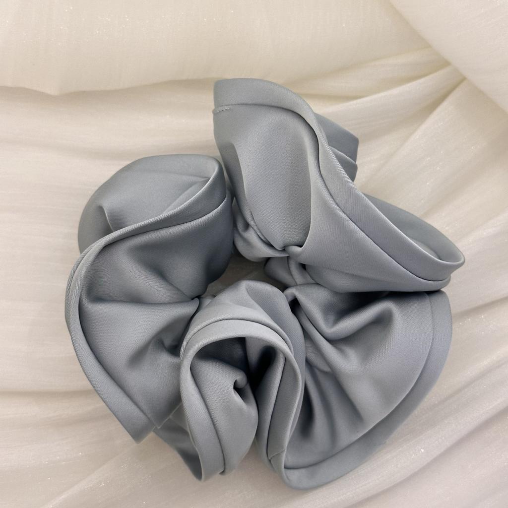 Chouchou Satin Style Français avec Bord Volanté Grand Nœud Accessoire Cheveux pour Femmes Élégant Luxueux Élastique Confortable