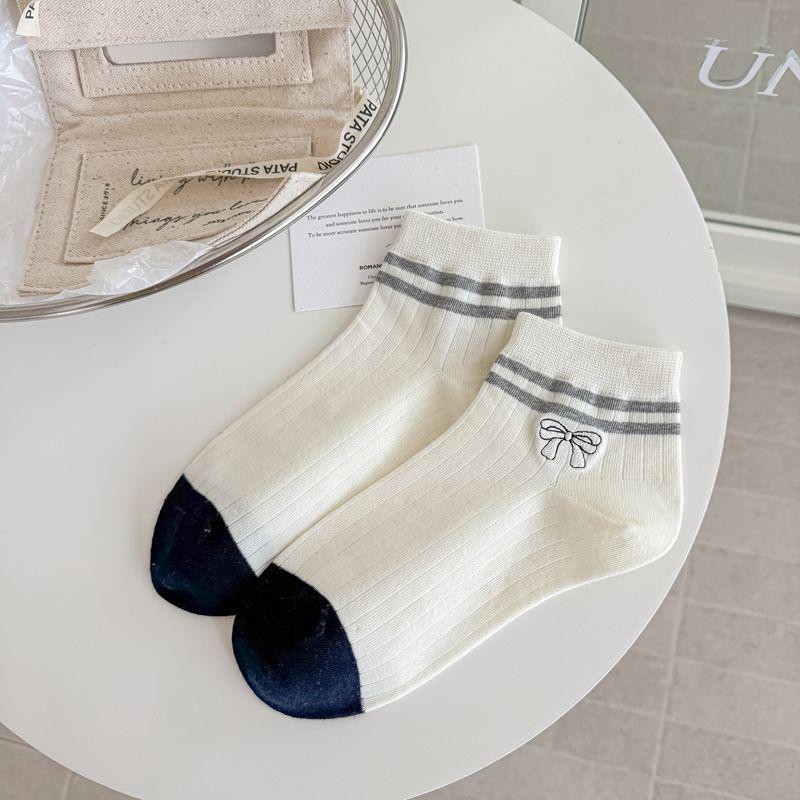 Korean Style Embroidered Bow White Cotton Women's Short Socks