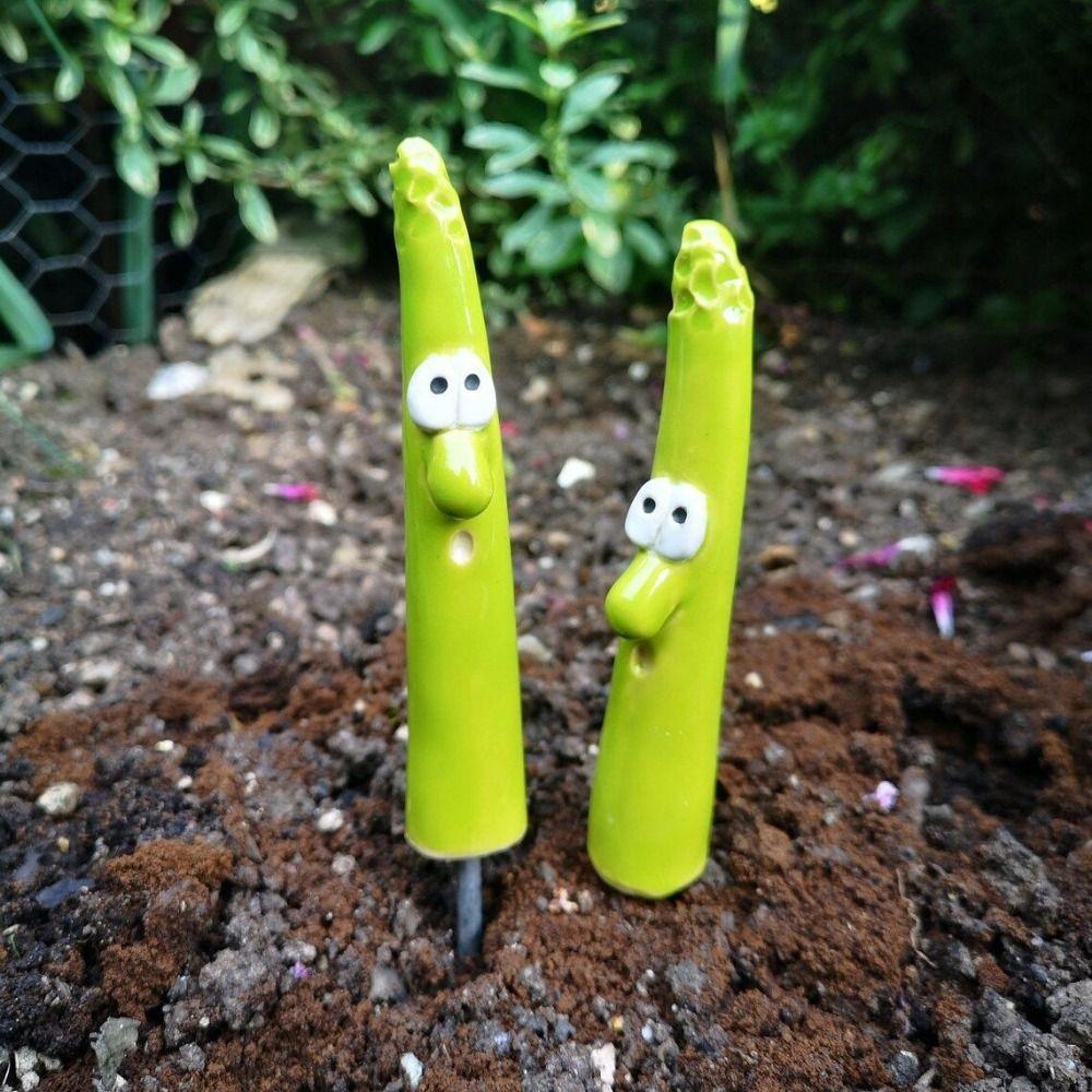 2Pcs Creative Bamboo Shoot Plant Crafts Handmade Green Bamboo Shoot Garden Stakes Weatherproof Funny Cartoon Bamboo Plant Logo