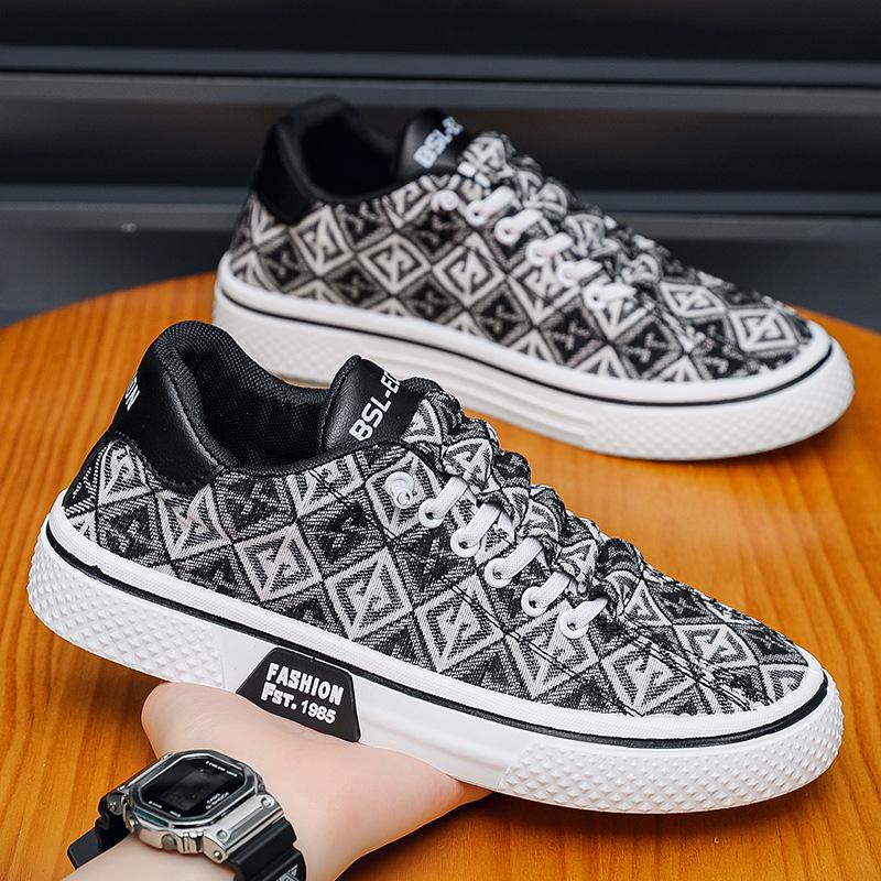 Summer Casual Shoes Men's Printed Canvas Shoes Trendy Low-top Student Sports Shoes Comfortable Versatile Fashion Board Shoes Men