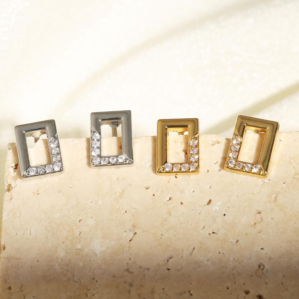 Hollow Full Diamond Zircon Inlaid Earrings Three-Dimensional Square Stud Earrings, Small Temperament Versatile Cold Wind Earrings Women