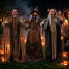 Rörelsesensor Spöklika Rekvisita Halloween Läskig Animatronics Häxa Dekoration Ljudaktiverad Stående med Kuslig Manuskript Dödsfallsplats Tillbehör
