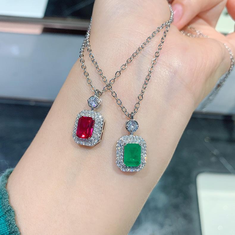 Retro Square Emerald Pendant Simulation Pigeon Blood Red Treasure Necklace Jewelry Accessories Set