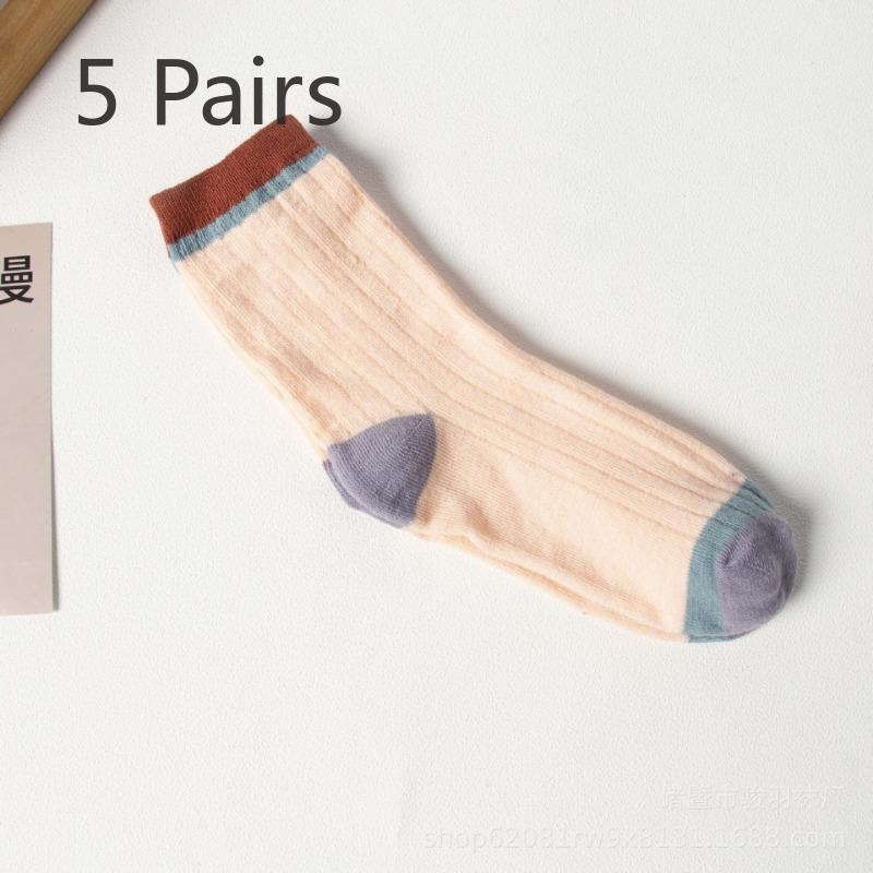 

5 пар носков Женские осенние и зимние модели носков до середины икры Полосатые спортивные чулки Трендовые носки в студенческом стиле с высокой талией 5 pairs розовый