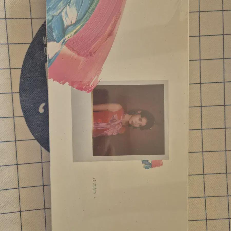 

Я продаю палетки Iu неоткрытыми