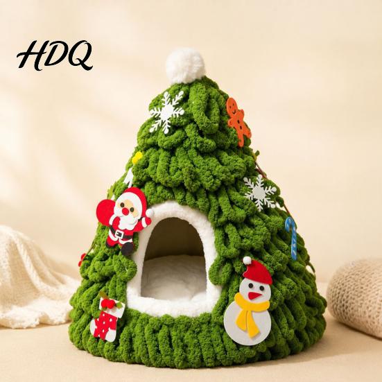 Tree Shaped Cat Bed Christmas Bed Foldable Semi-Enclosed Felt Cave 3D Gift for Cats Holiday Pet House Soft Yarn Hideaway Indoor Cats Xmas