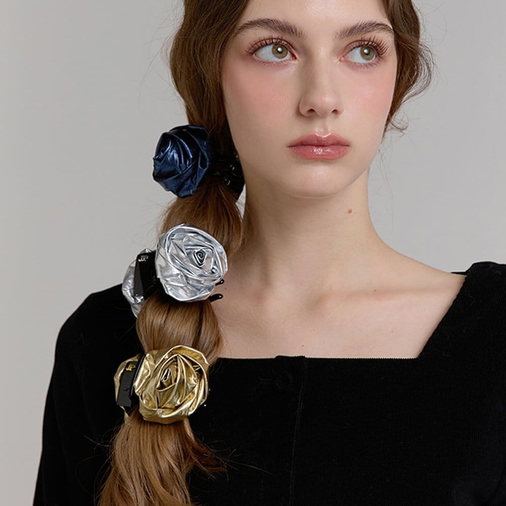 

Metal Glossy Rose Hair Clip Jp-24-474Cc black