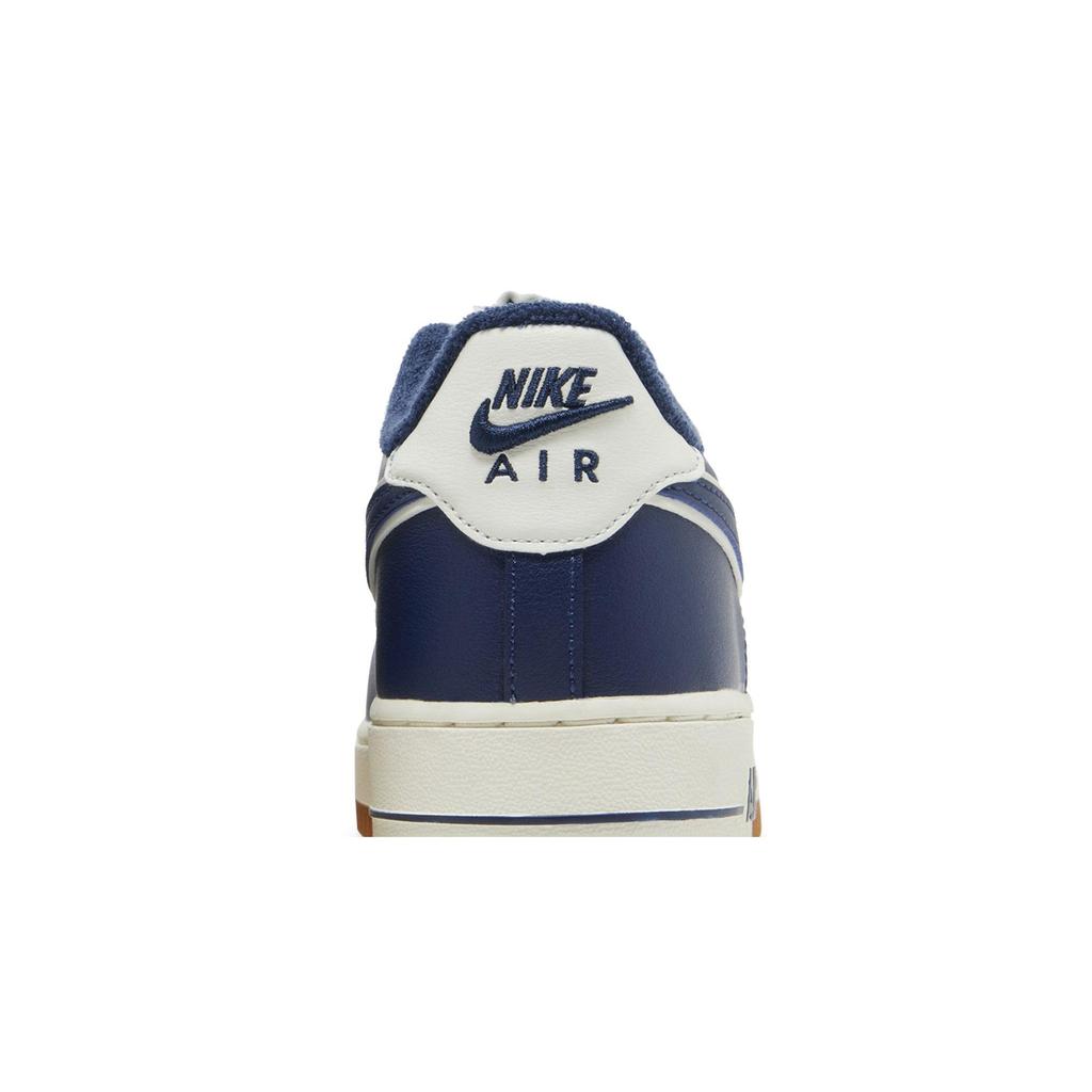 Nike Air Force 1 LV8 3 Grade School 'College Pack - Midnight Navy' (Unisex) Sail / Gum Medium Brown / Midnight Navy Kids' Skateboarding Shoes