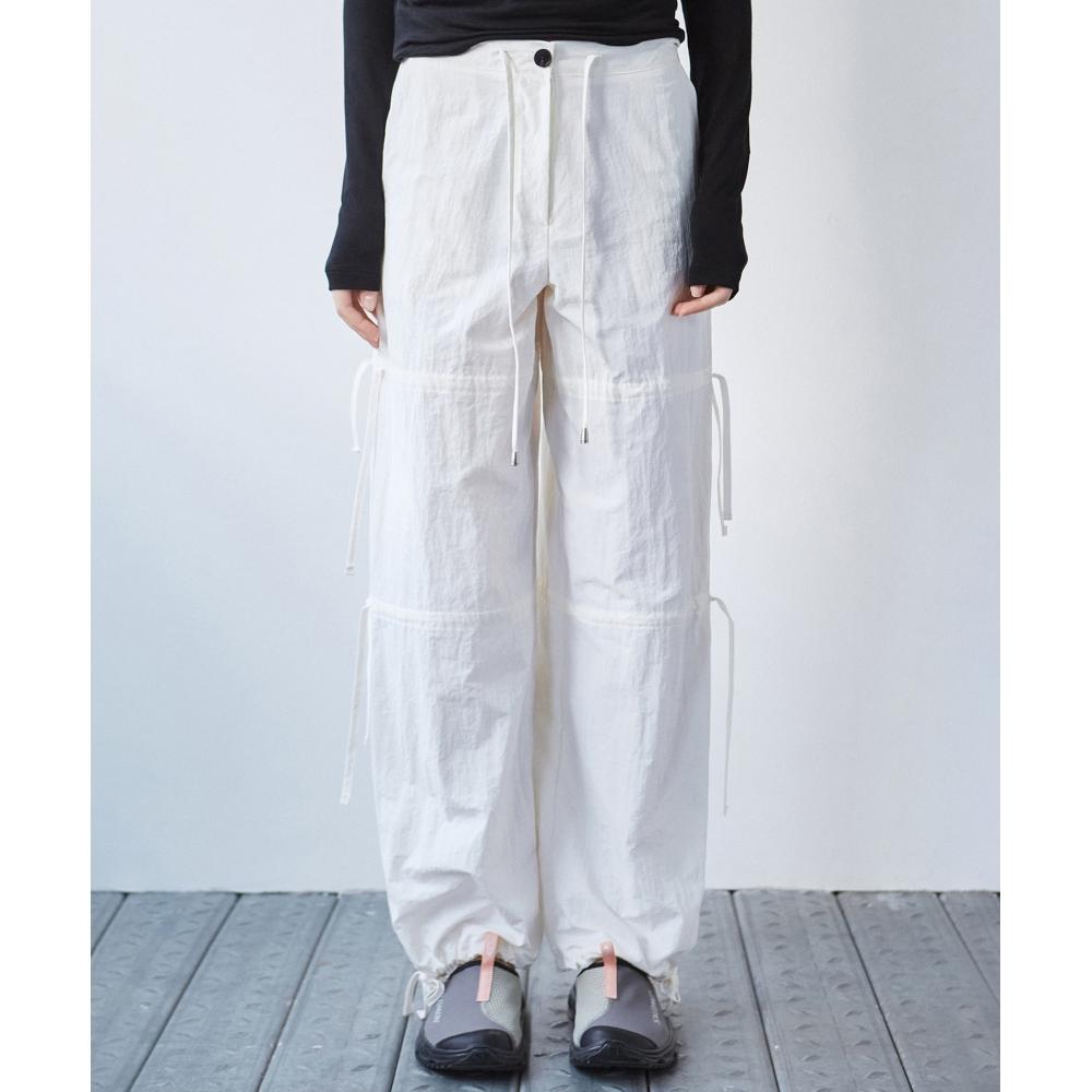 

NICKNICOLE STRAP SENSUAL CARGO PANTSCREAM