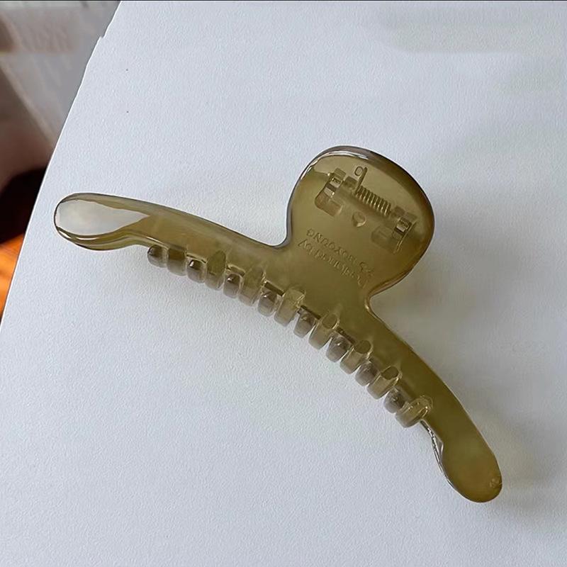 Épingle à cheveux coréenne en forme d'avocat:  Pince Requin Transparente Minimaliste pour un Look Chic