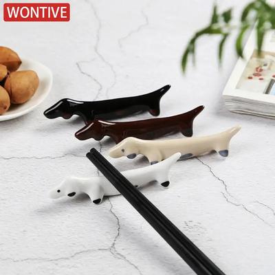 1/4 Soporte de Palillos de Cerámica para Animales Pequeños Perro Salchicha Creativo Decoración Pequeña para Mesa de Comedor Hotel Restaurante Cojín para Palillos
