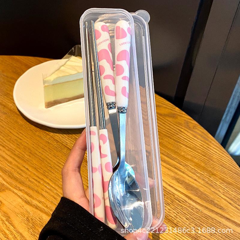 Strawberry-Themed Student Tableware Set: Cute Spoon, Fork, and Chopsticks.