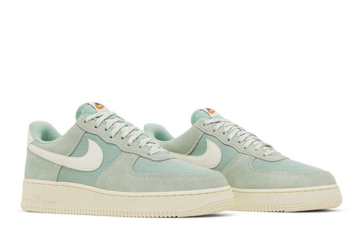 Men's Sneakers Nike Air Force 1 Low '07 LV8 Certified Fresh Enamel Green