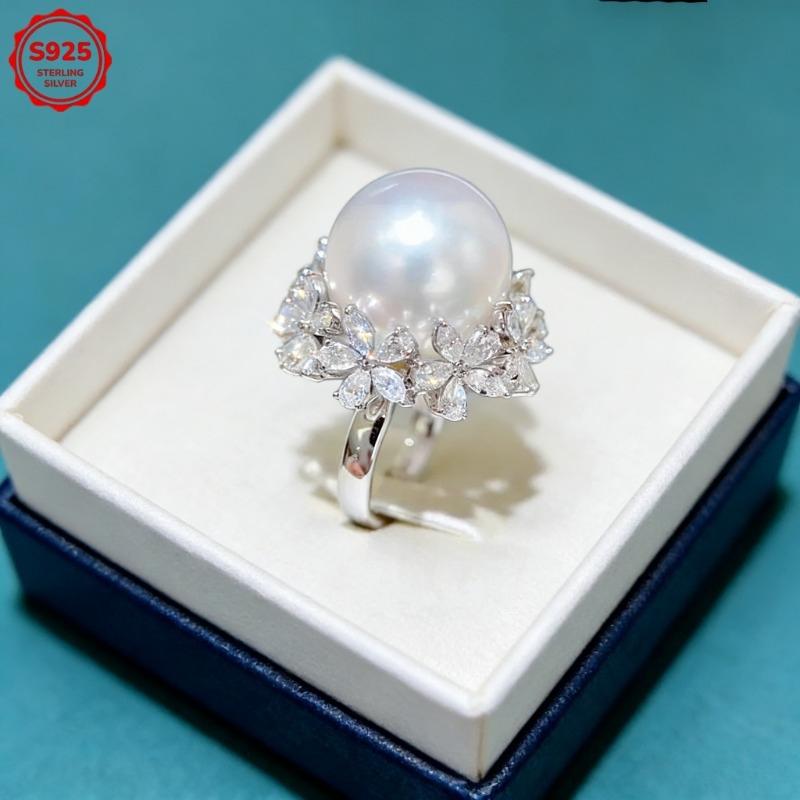 s925Sterling Silver European and American fashion classic elegant pearl flower ring for women Shiny, lustrous micro-inlaid zirconia Suitable for all