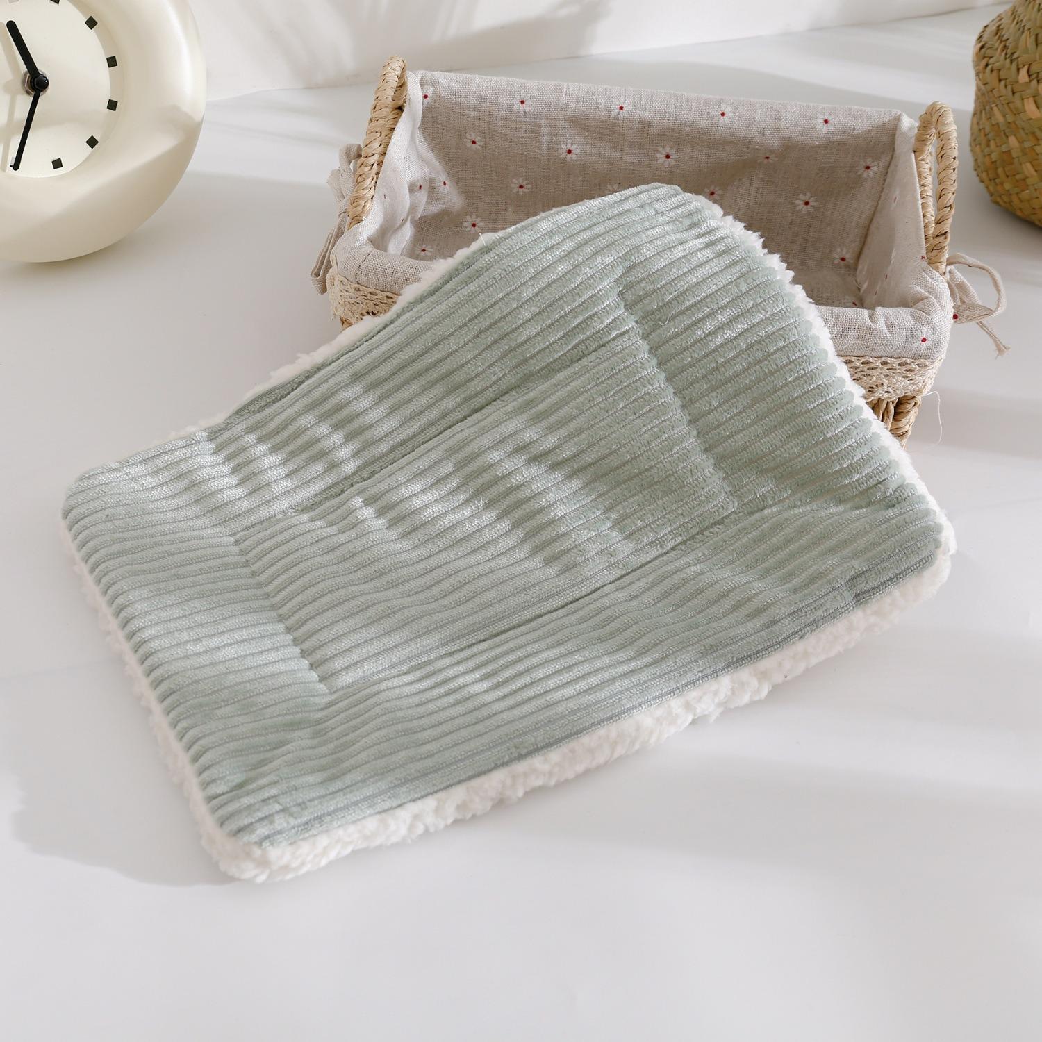 

Hamster Bed Mat Small Pet Bed Corduroy Cotton Wool Warm Cotton Bed Mat For Small Pet Supplies S 21 16CM