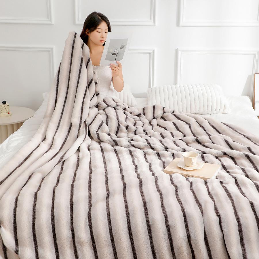 Soft Flannel Throw Blanket Lightweight Warm Bed Blanket For Bedroom Couch
