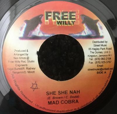 Płyta 7-calowa MAD COBRA - She She Nah NONE Free Willy 2005 Jamajka Reggae, Ska & Dub Używana