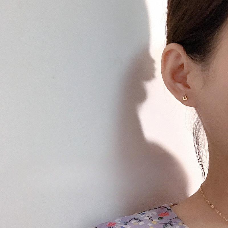 No Need To Pick Earrings When Sleeping, Women's Simple and Small Castle Earrings, Temperament Design Earrings