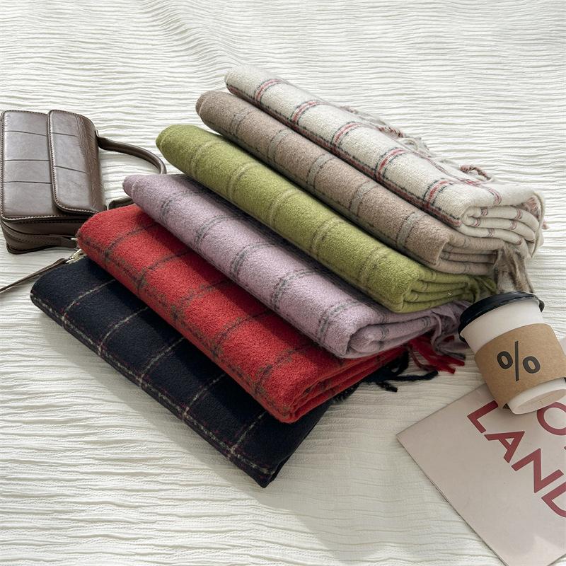 Versatile Imitation Cashmere Tassel Soft And Sticky Plaid Scarf For Women'S Winter Luxury New Fashionable Thickened Warm Shawl