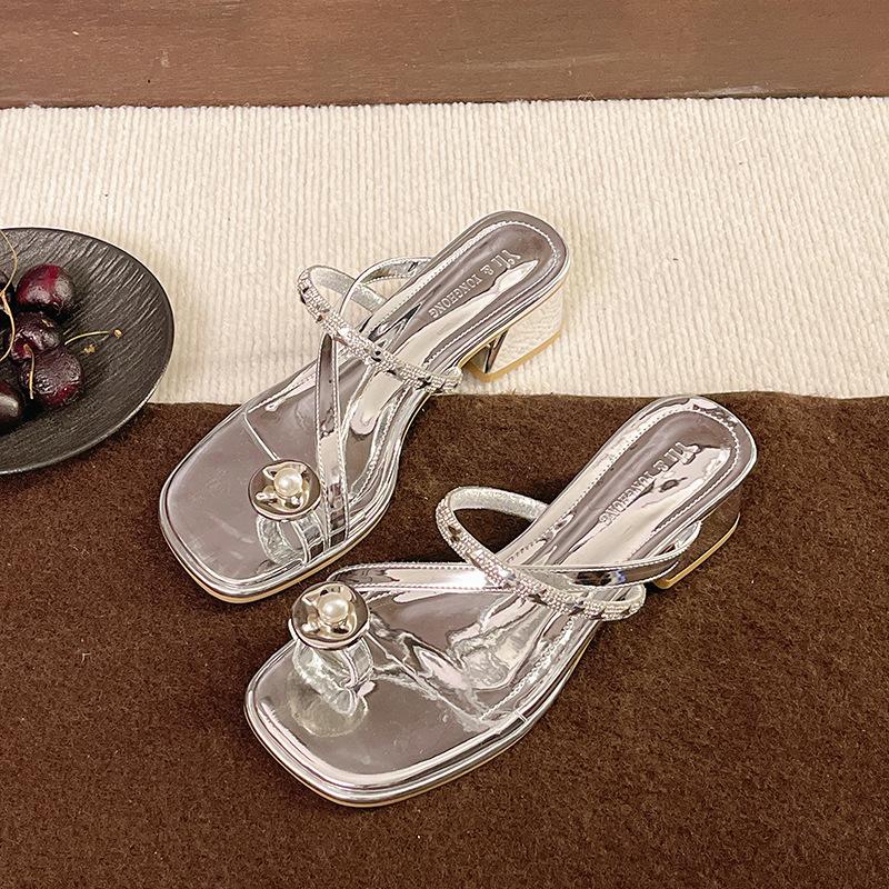 

French thick-heeled slippers for women to wear in the summer of 2025, new rhinestone cool slippers, fashionable versatile toe Roman sandals 40 серебряный