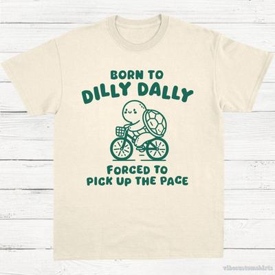Geboren zum Zaudern, gezwungen, das Tempo zu erhöhen Vintage Schildkröten-Shirt, Lustiges Meme Schildkröten-Shirt, Lustiges Schildkröten-T-Shirt, Tier-Zitate Unisex-T-Shirt