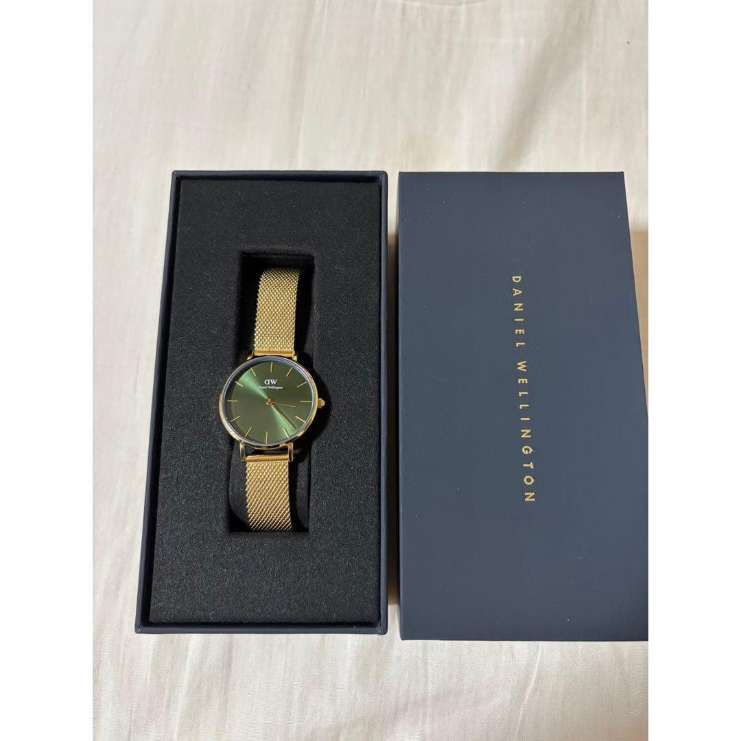 Used NewDANIEL WELLINGTON green mesh watch