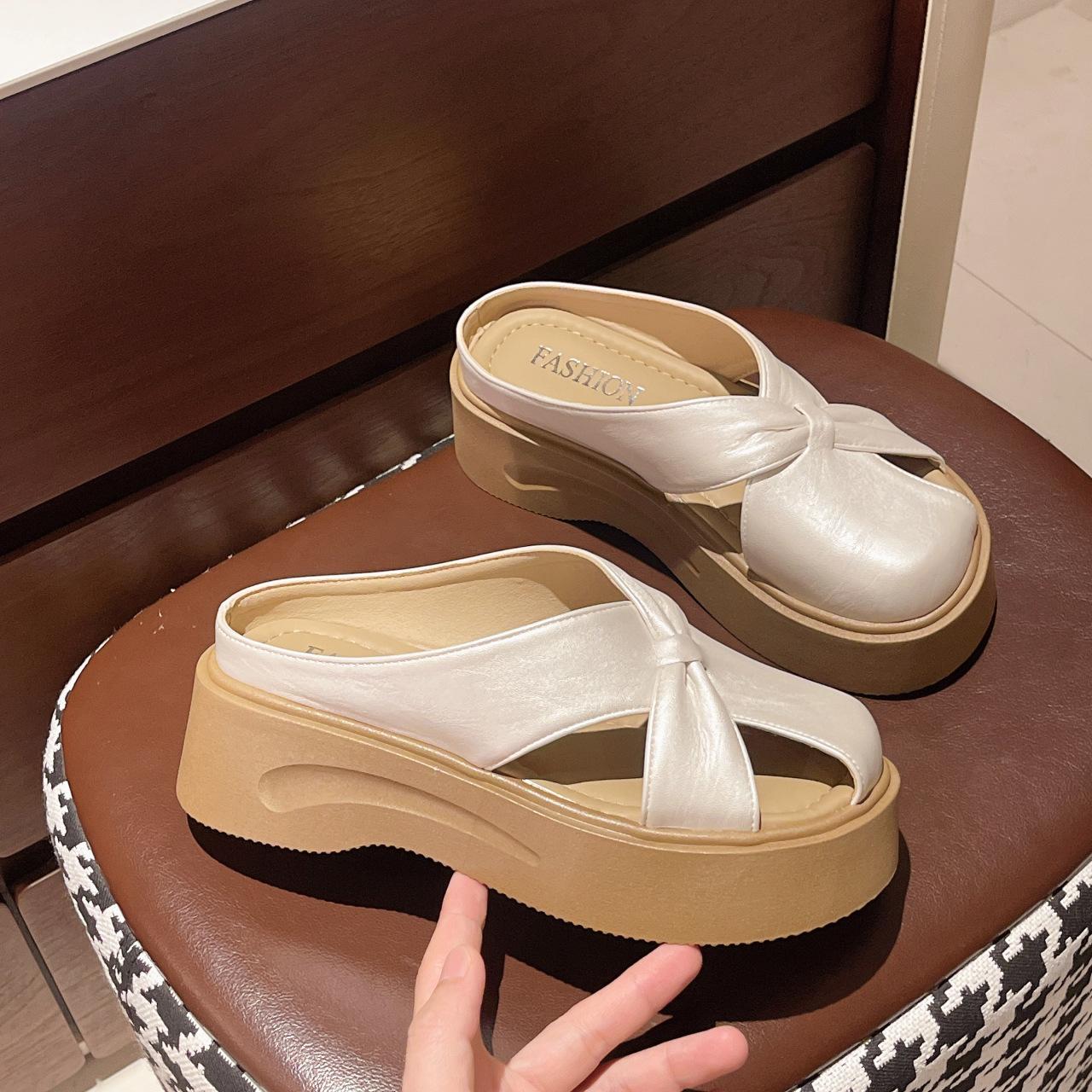 

Высококачественные толстоподошвенные туфли-лодочки с закрытым носком и полушлепанцы 2025 лето новая универсальная юбка французская мягкая подошва пляжная прохладная женская обувь 35 бежевый