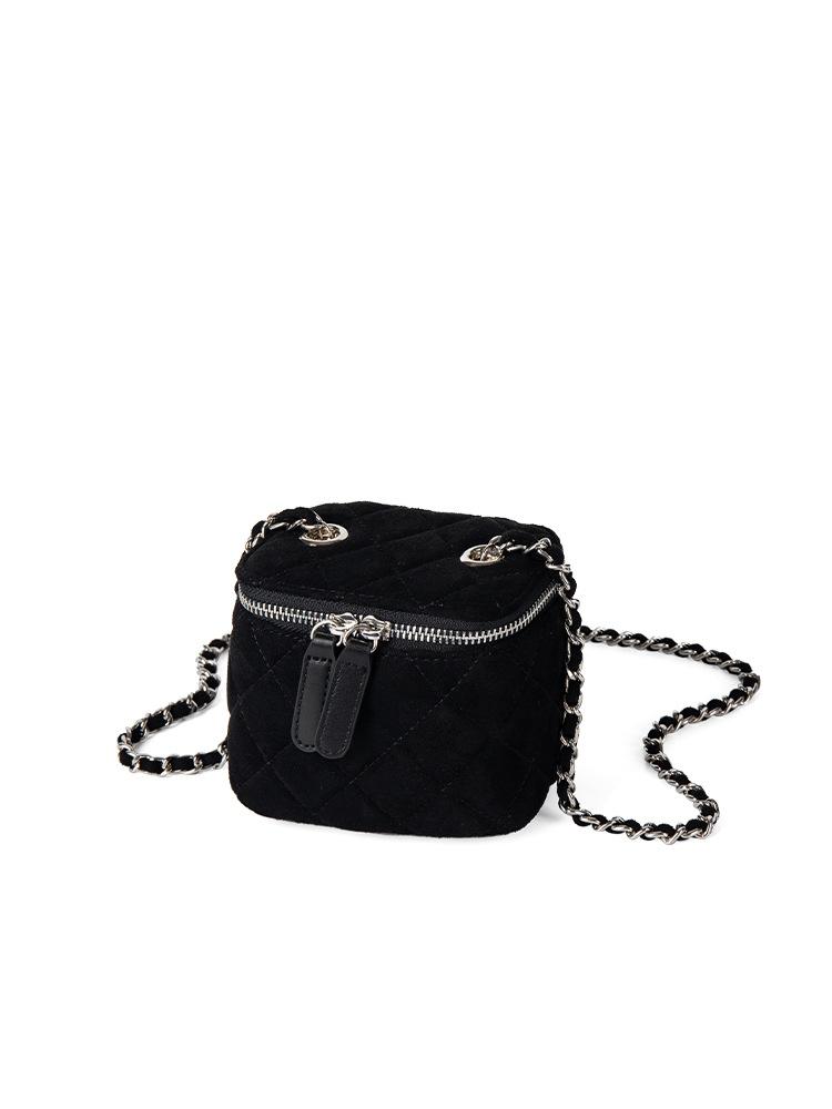 New Xiaoxiangfeng Diamond Grid Box Bag with Niche Design, Suede Chain Crossbody Small Square Bag