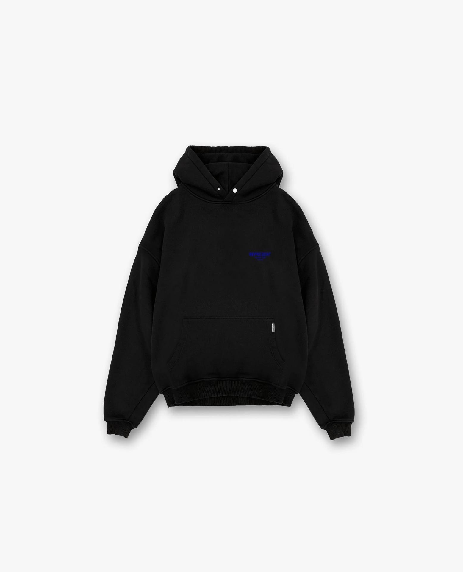 REPRESENT Minimālistisks saukļa logotips uzdrukāts ar