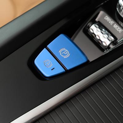 Autoaccessoires – Stickers in de autosalon