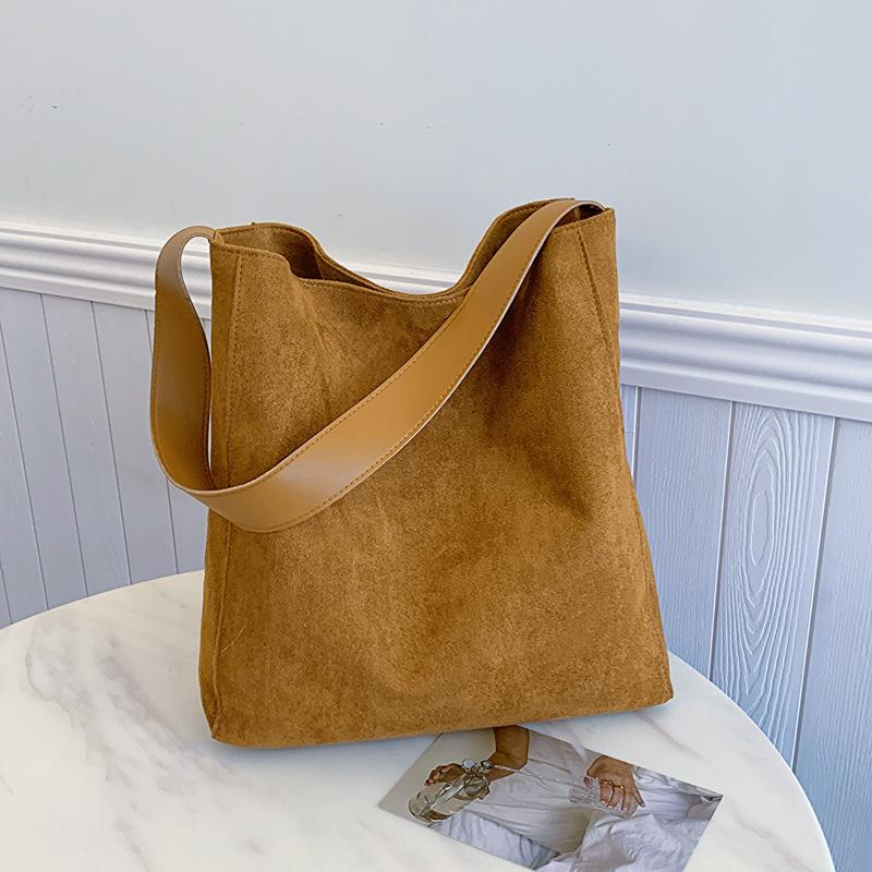 Soft Leather Large-Capacity Shoulder Bag Women'S Spring Versatile Underarm Bag Tote Bag Fashion