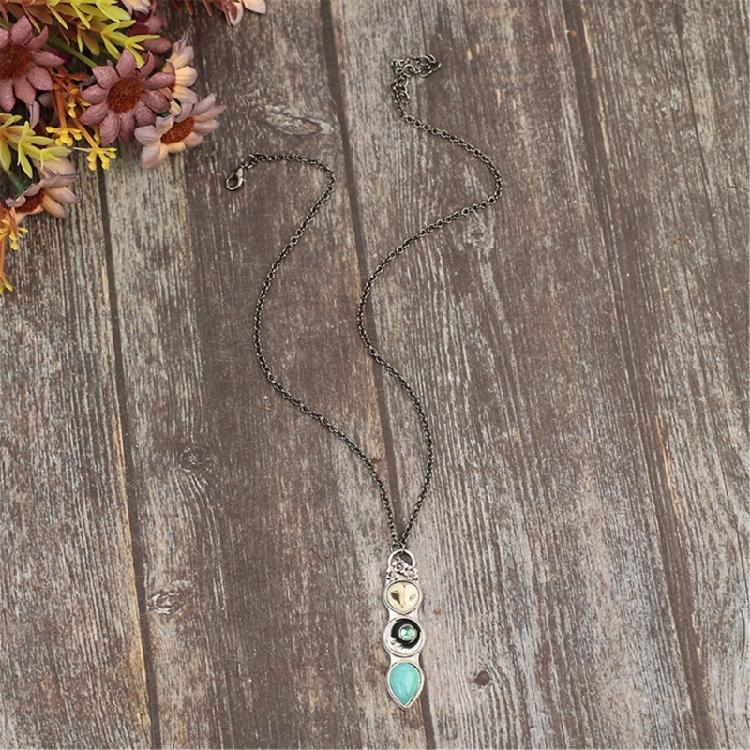 Stylish Turquoise Owl Pendant Necklace Decoration for Women Who Love Bohemian Styles and Distinctive Accessories