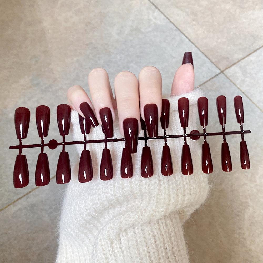 

24 шт./комплект DIY Quick Nails Одноколірні глянцеві довгі балетні накладні нігті Багатокольорові смужки Готовий одяг Нейл-арт темно-червоний колір