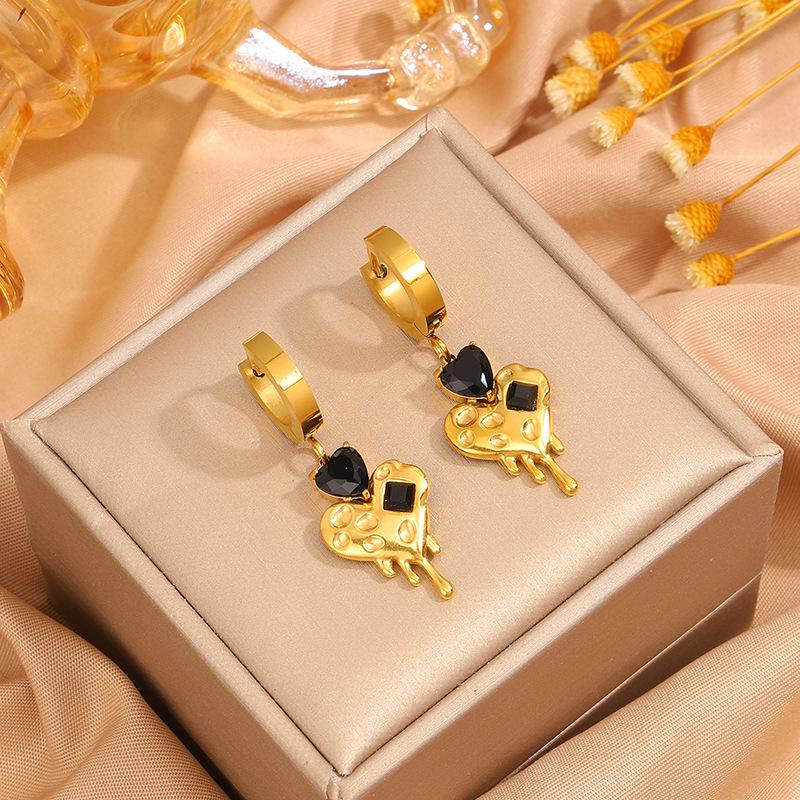 Titanium Steel Necklace, Bracelet, Earrings, Ring, Luxury-style Set with Sparkling Diamonds, Heart-shaped Design