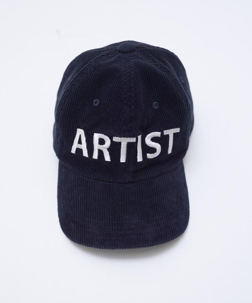Atiseuteukeompeullegseu Artist Embroidered Corduroy Cap (Navy)