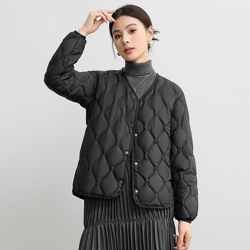

White duck down light and thin inner with down liner women s 2025 winter fashion V-neck hooded temperament casual warm top XL