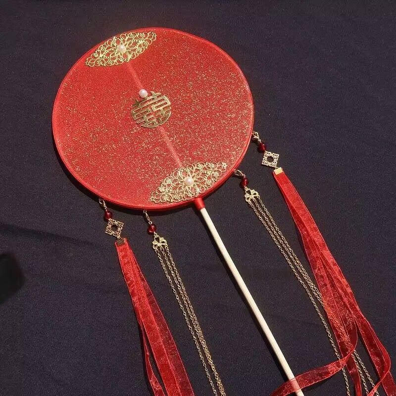 Evantai Rotund de Nuntă Chinezesc cu Mâner Lung Roșu în Stil Antic - Cadou Nupțial Făcut Manual