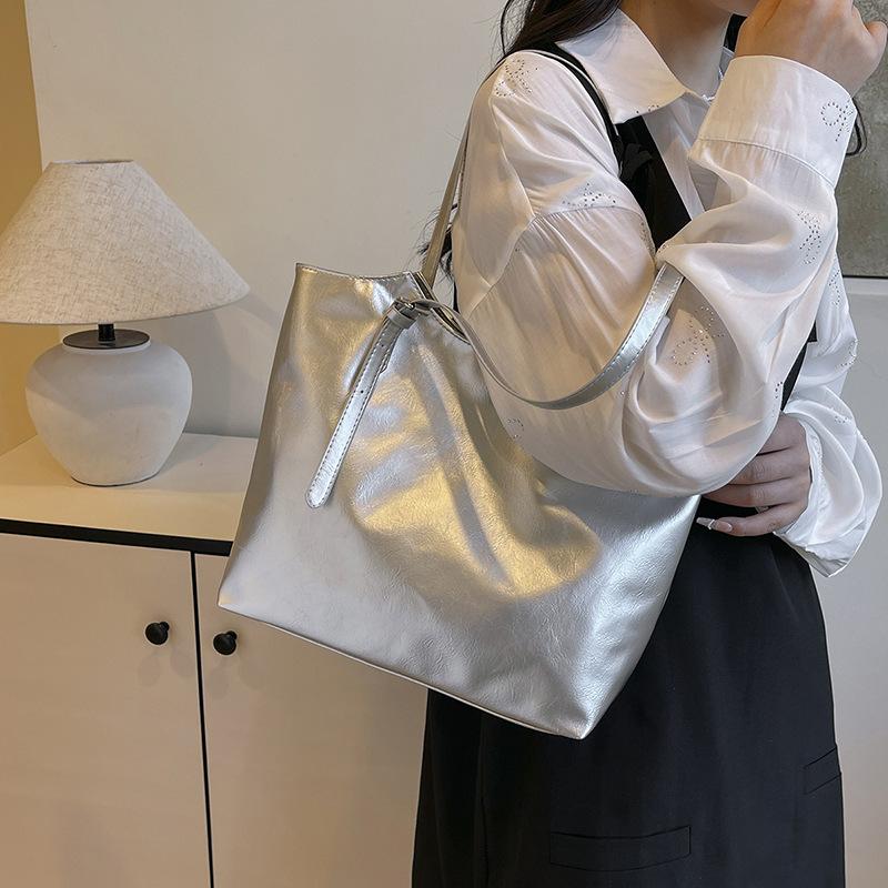 Retro Soft Pu Leather Women Shoulder Bag Large Capacity Simple Ladies Handbags Solid Color Portable Commuter Female Tote Bags