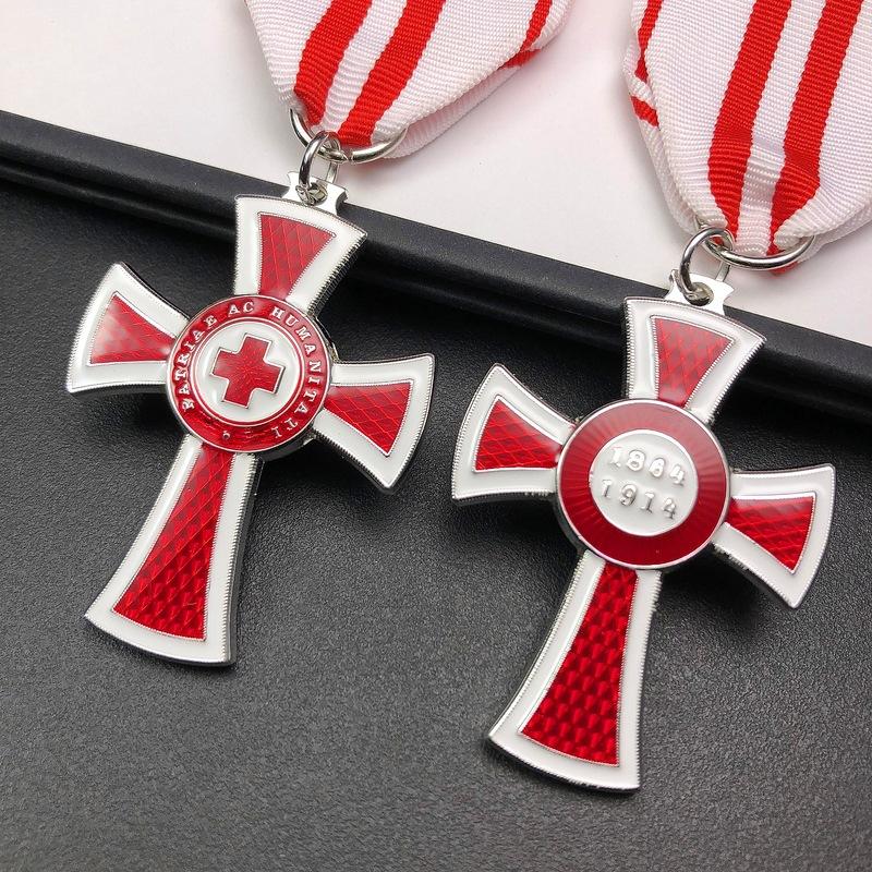 Emblemat Austriacko-Węgierskiego Czerwonego Krzyża, europejski i amerykański wisiorek krzyżowy, biżuteria posrebrzana, medal niemiecki, prezent świąteczny, wypełniacze do pończoch