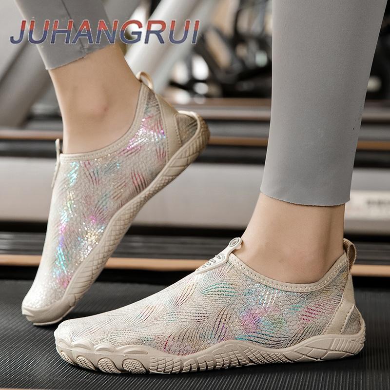 Women Aqua Shoes Barefoot Beach Water Shoes Swimming Shoes Quick-dry Beach Slippers Upstream Sneakers Light Women Yoga Shoes