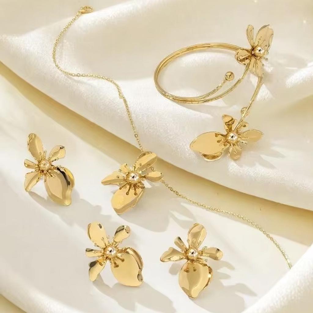 1 set of elegant retro flower bracelet ring stud earrings necklace set niche temperament women's jewelry
