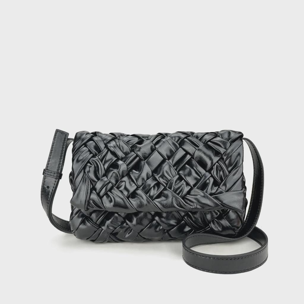 Modetrend 2024: BV Waxleer Sjaal Crossbody Tas met Geplooide Afwerking