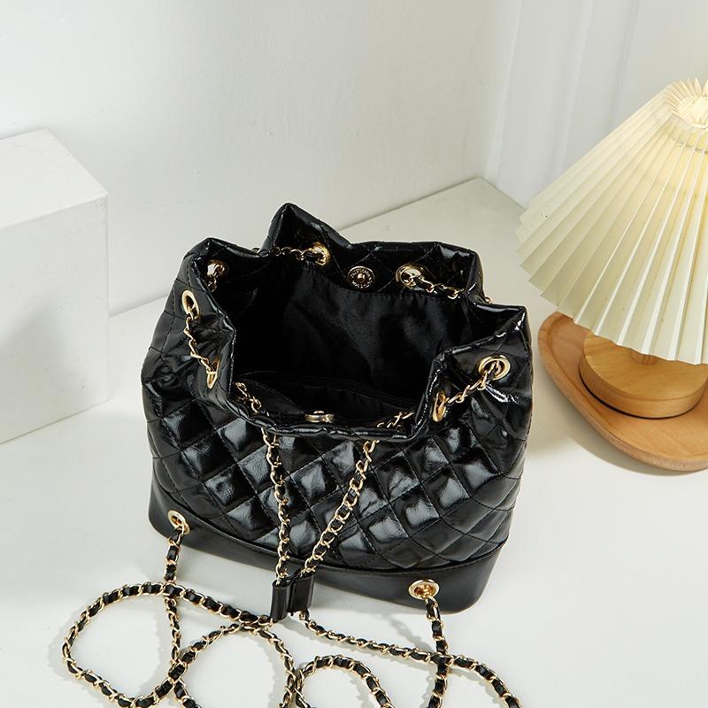 New Women's Bag Trend Chain Diamond Bag Large Capacity Casual Shoulder Bag Fashionable Simple Women's Backpack